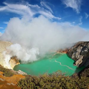 Asap Kawah Ijen
