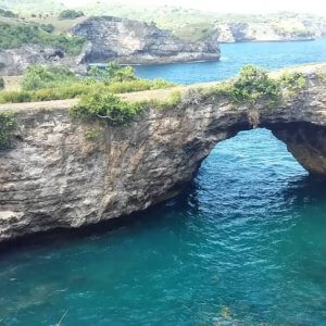 Broaken Beach Nusa Penida